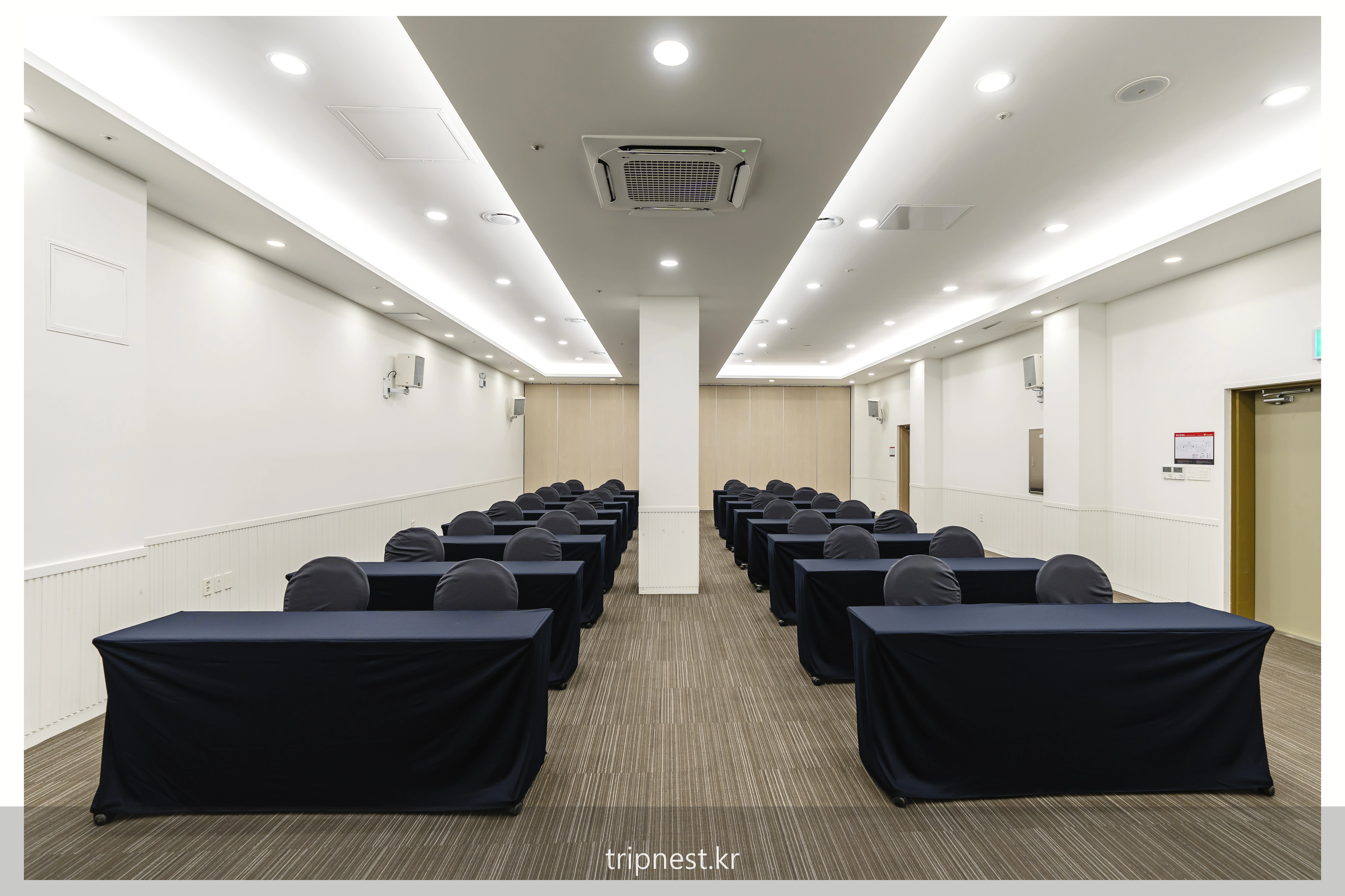 제주 한림리조트 객실 내부 전경과 침대 구성 6